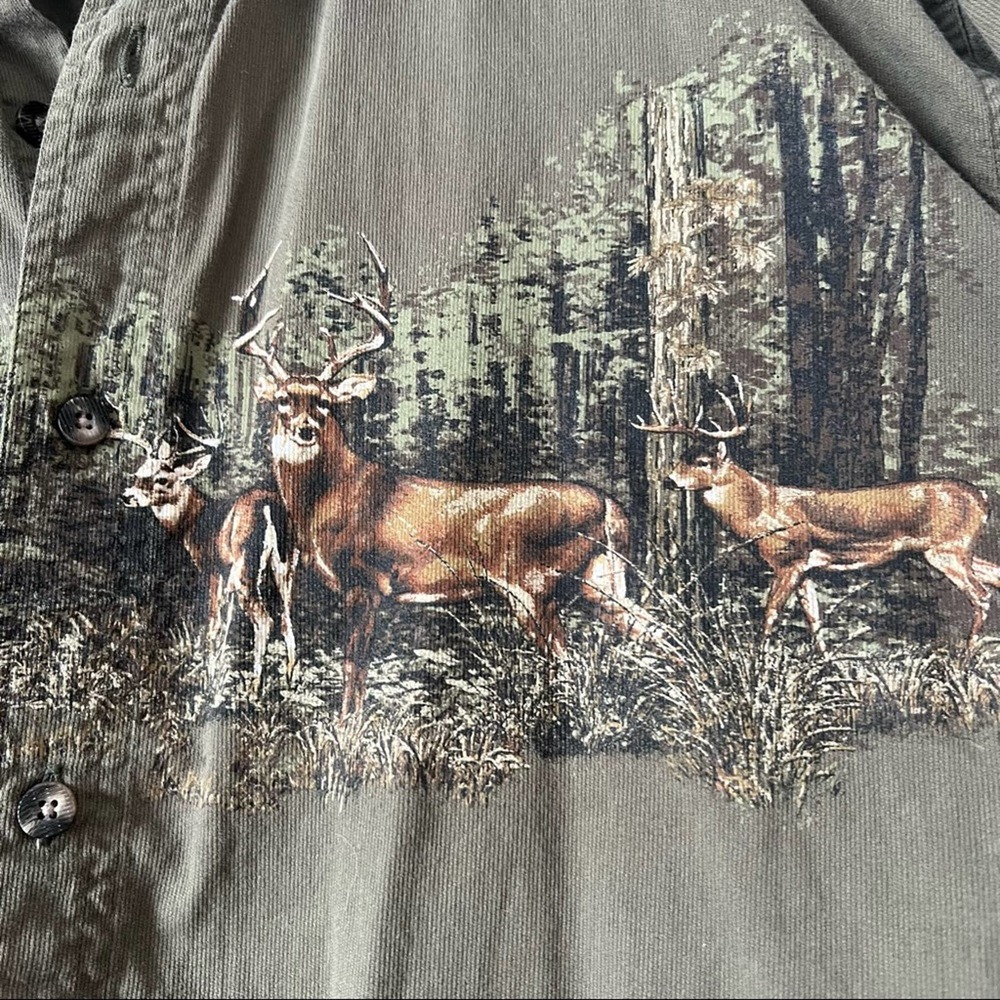 Men’s Redhead button down with deer in the woods scene size L